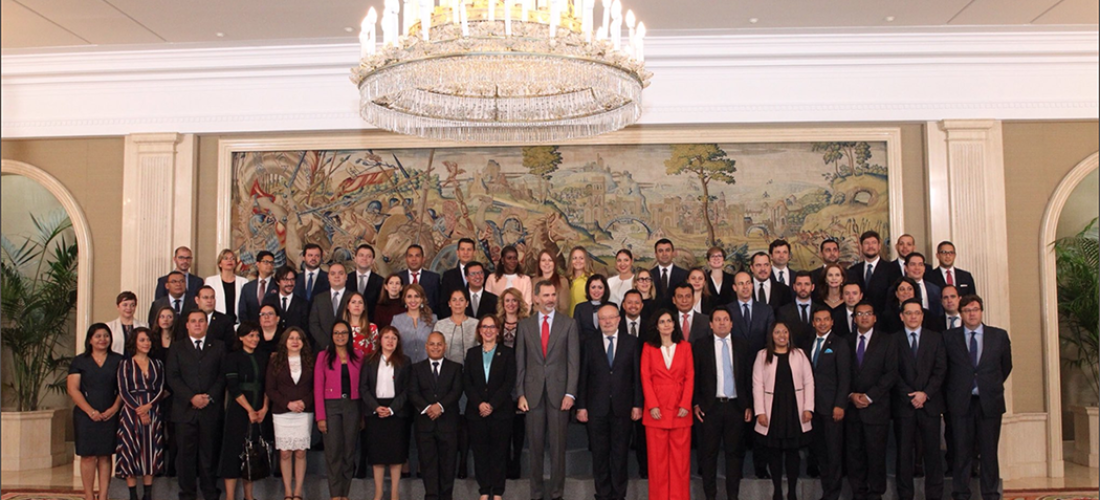 S.M. El Rey Don Felipe VI recibe a los participantes de la Escuela Iberoamericana de Liderazgo, EILx
