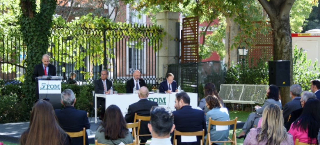 El Instituto Universitario inicia el curso académico con éxito de alumnos y la presencia del rector de la UCM y el consejero de Educación de la Comunidad de Madrid
