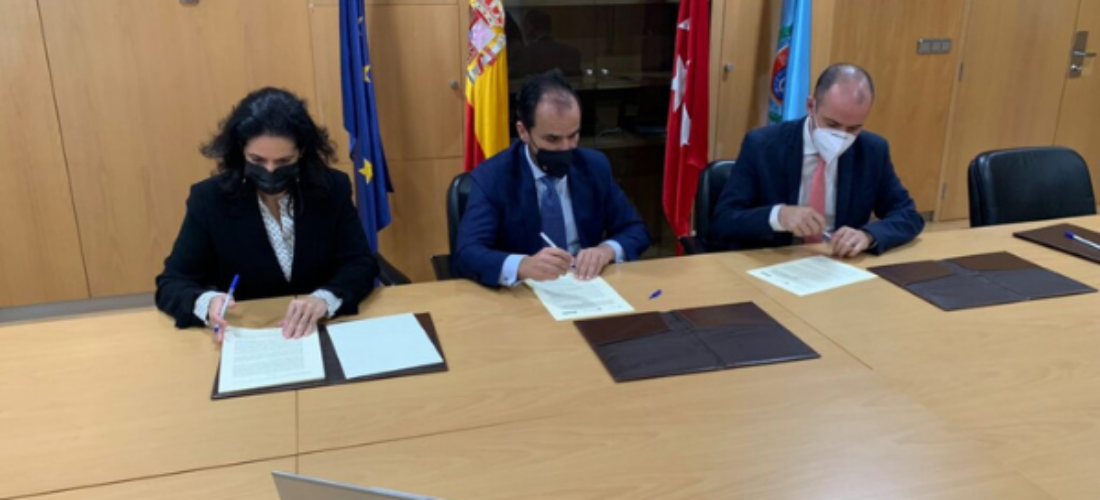El Instituto Universitario de Investigación Ortega-Marañón y la FOM firman un gran acuerdo con la Universidad Rey Juan Carlos y la Escuela de Gobierno OEA para impulsar nuevos programas académicos